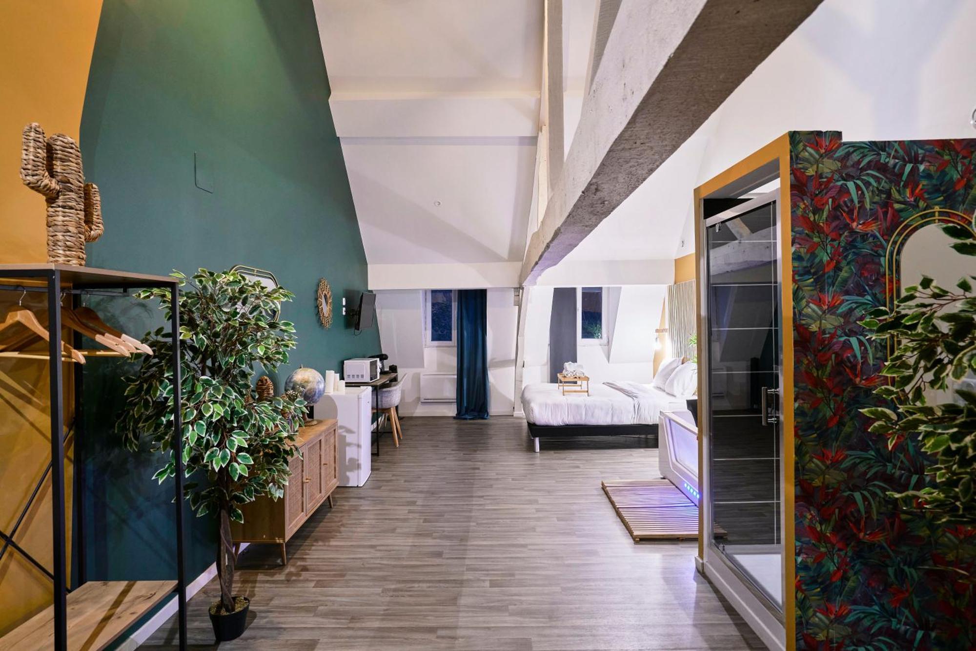 Ng Suitehome - Lille I Roubaix Centre I Grand Place - Balneo - Netflix - Wifi 外观 照片