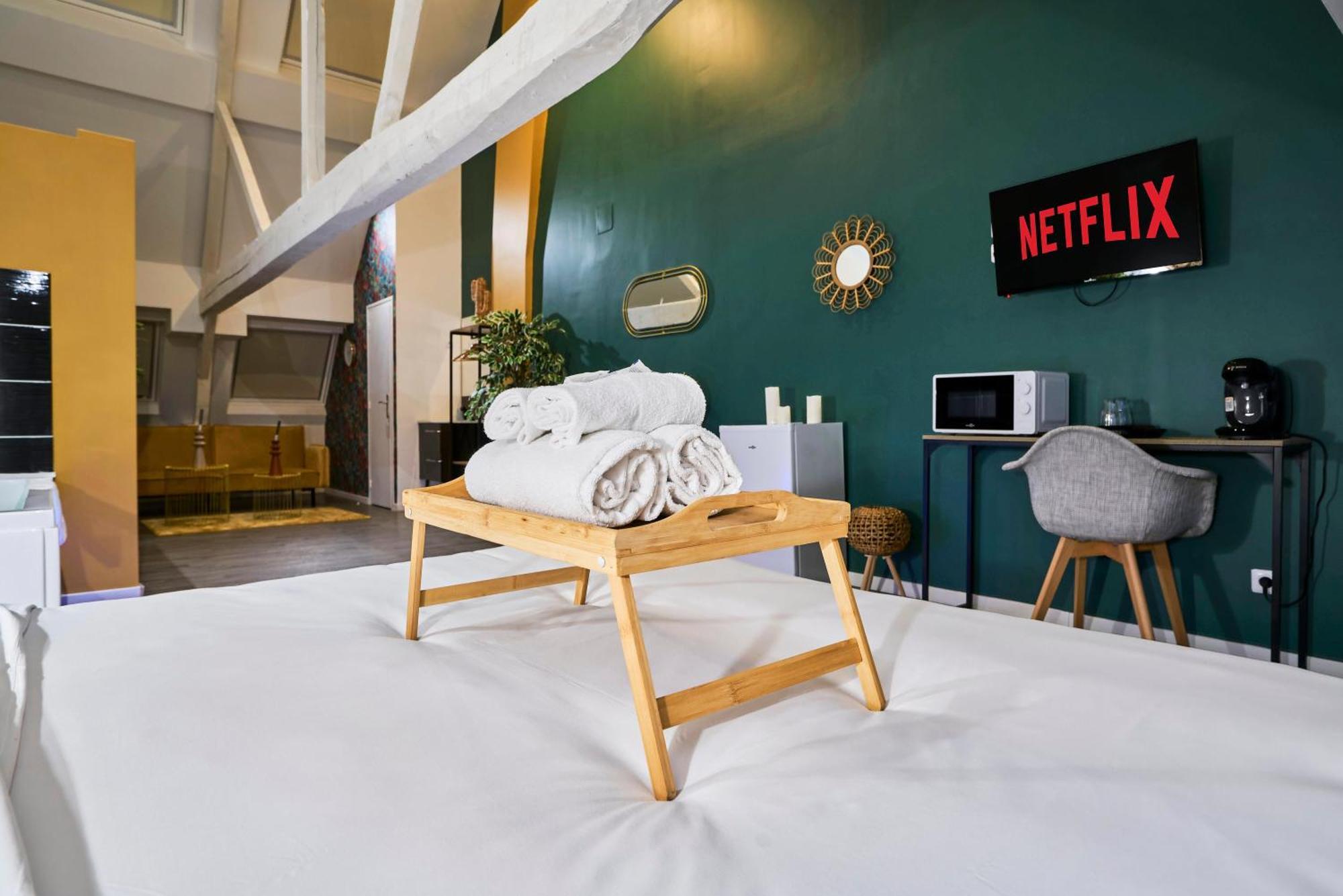 Ng Suitehome - Lille I Roubaix Centre I Grand Place - Balneo - Netflix - Wifi 外观 照片