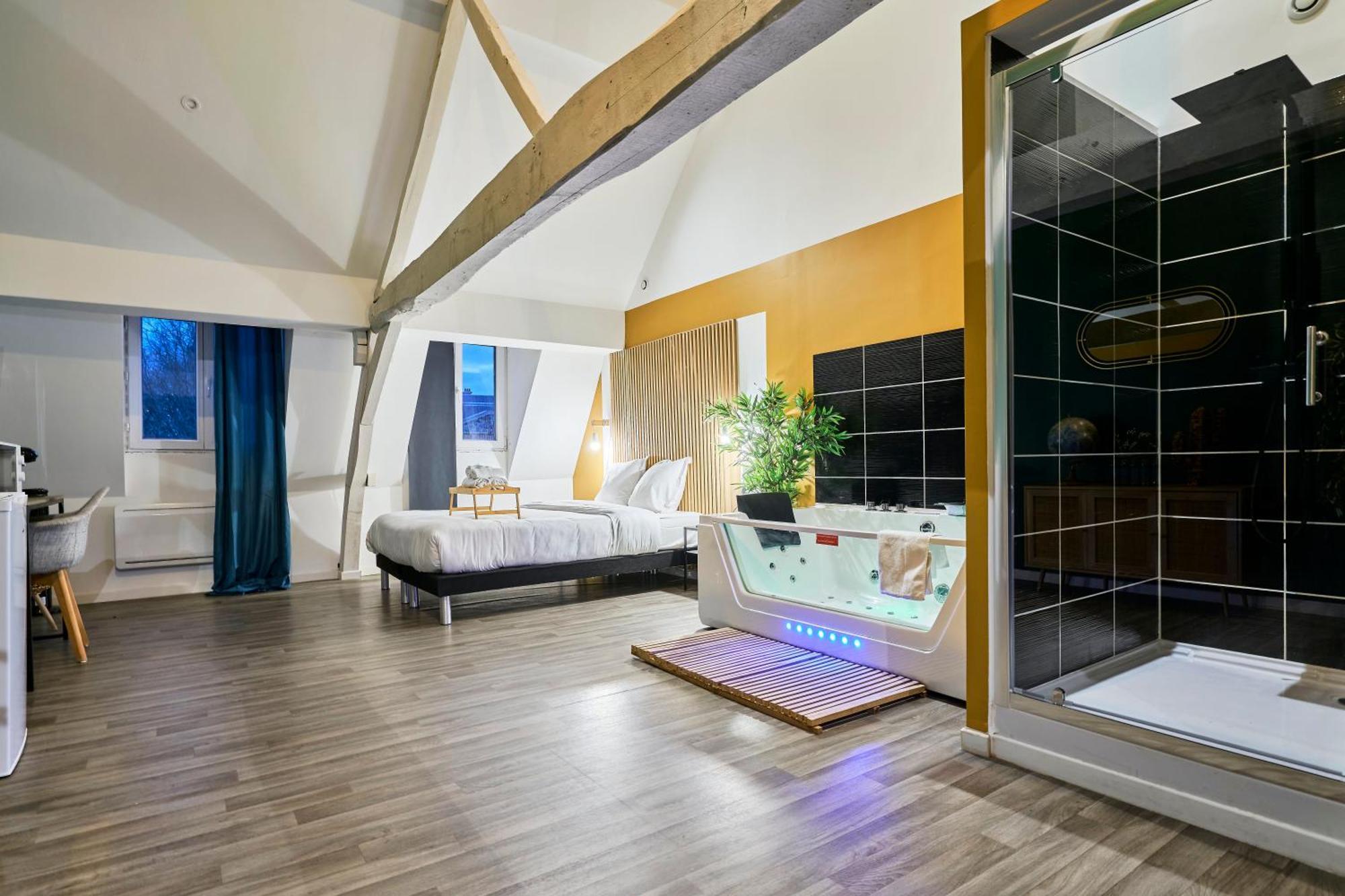 Ng Suitehome - Lille I Roubaix Centre I Grand Place - Balneo - Netflix - Wifi 外观 照片