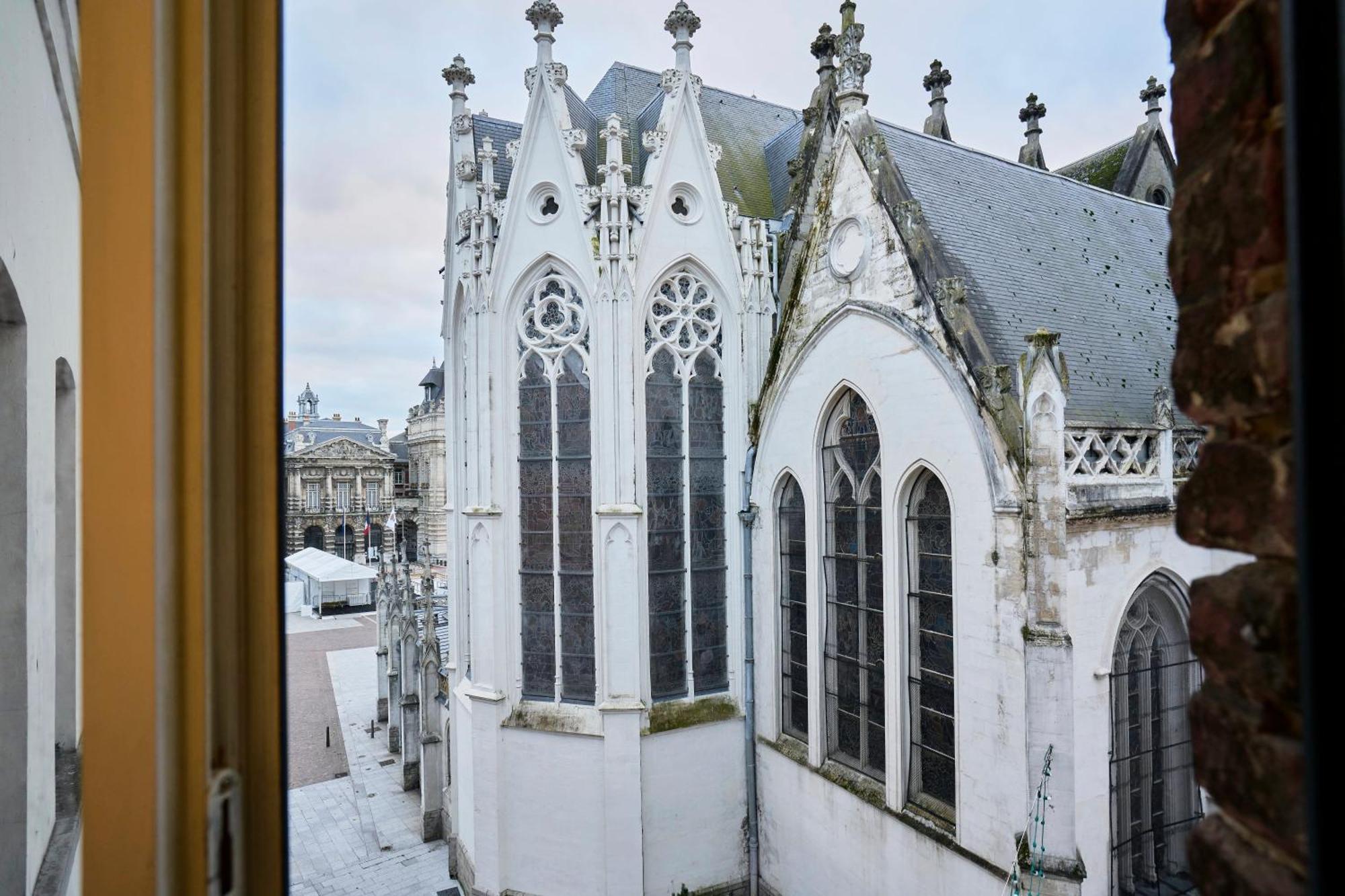 Ng Suitehome - Lille I Roubaix Centre I Grand Place - Balneo - Netflix - Wifi 外观 照片