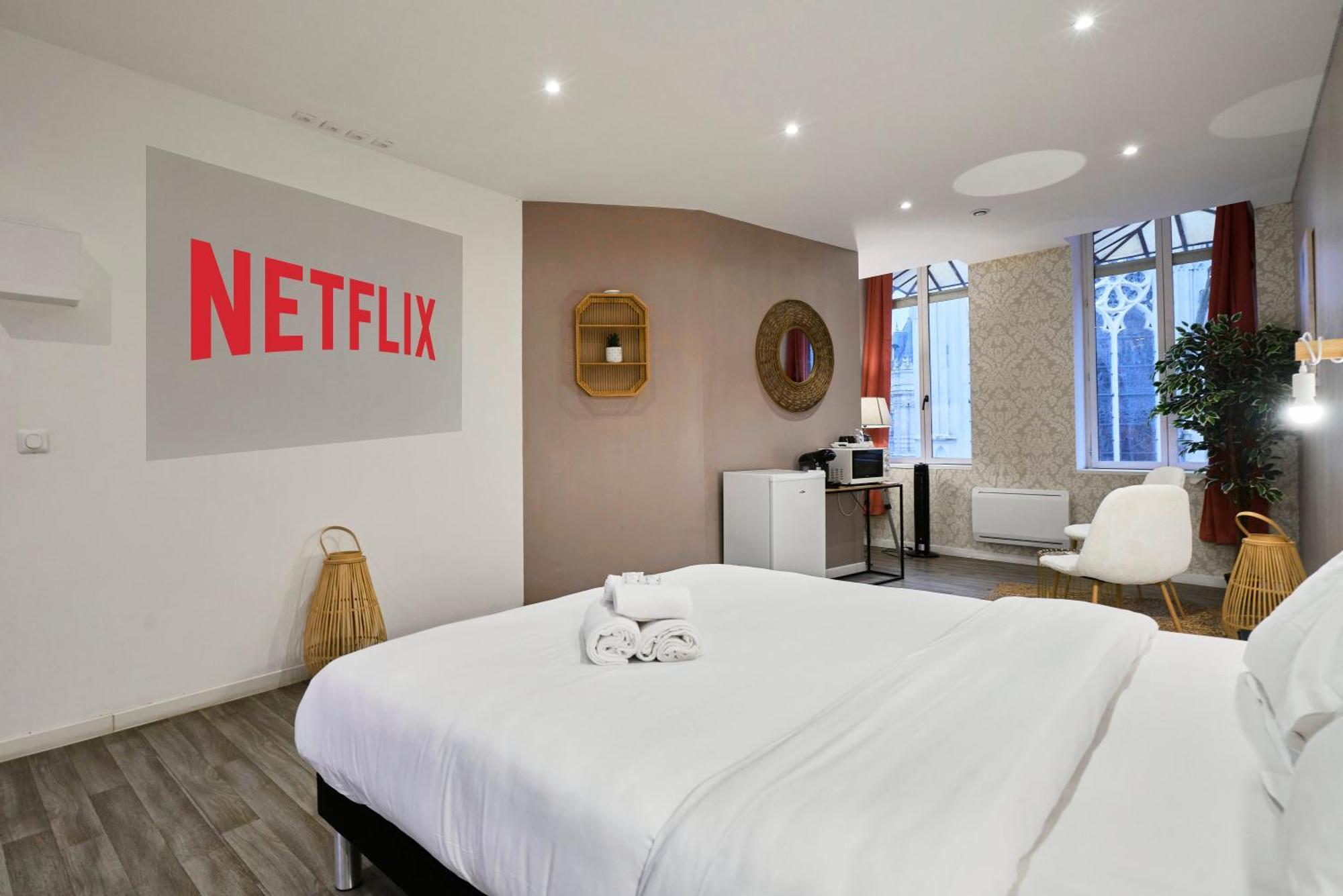 Ng Suitehome - Lille I Roubaix Centre I Grand Place - Balneo - Netflix - Wifi 外观 照片
