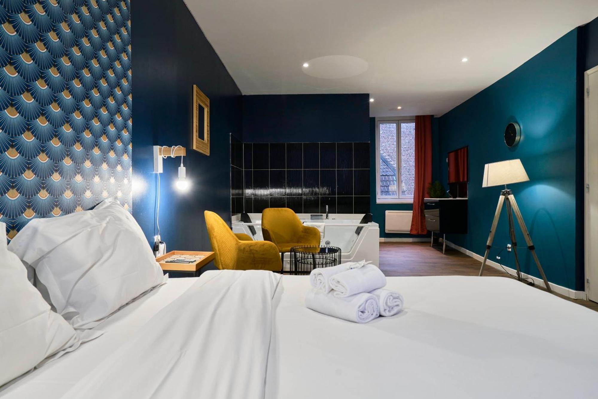 Ng Suitehome - Lille I Roubaix Centre I Grand Place - Balneo - Netflix - Wifi 外观 照片