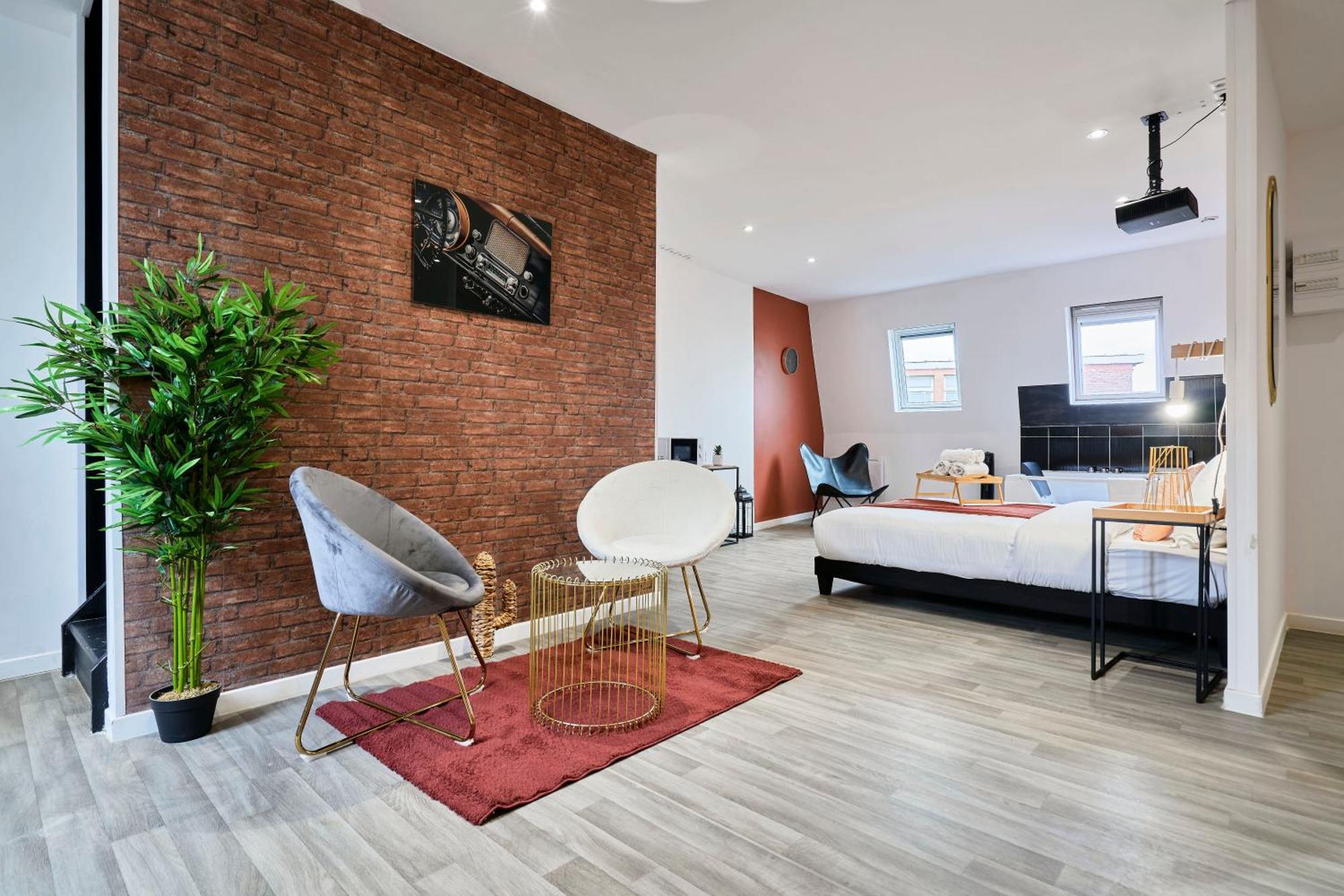 Ng Suitehome - Lille I Roubaix Centre I Grand Place - Balneo - Netflix - Wifi 外观 照片